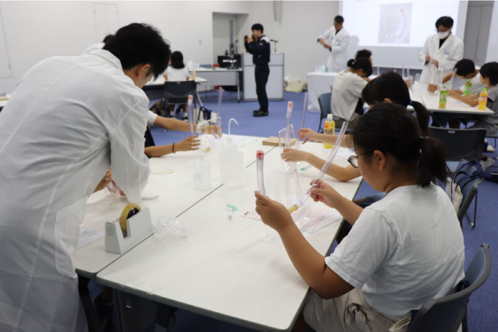 浸透実験装置工作の様子