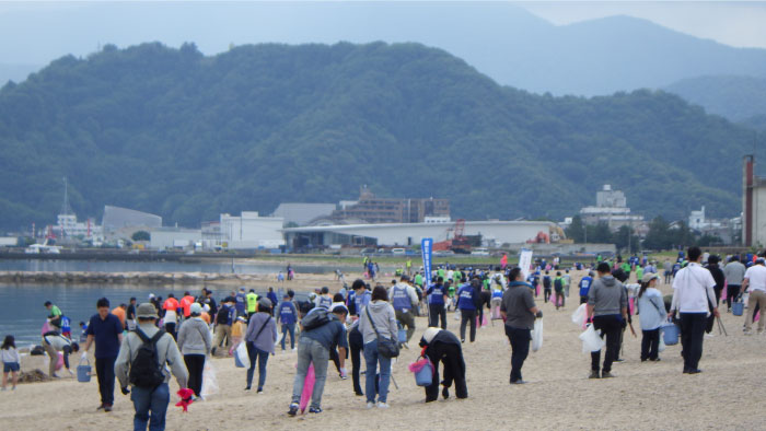 清掃活動の様子