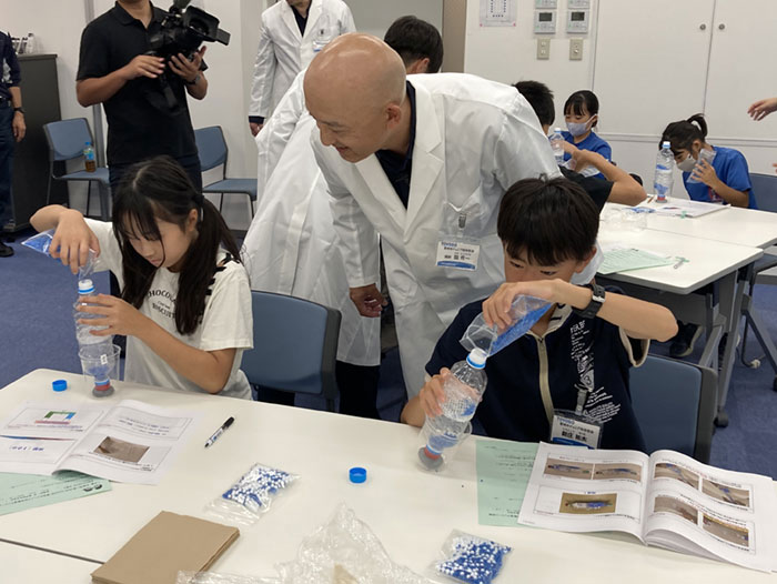 浸透実験装置工作の様子